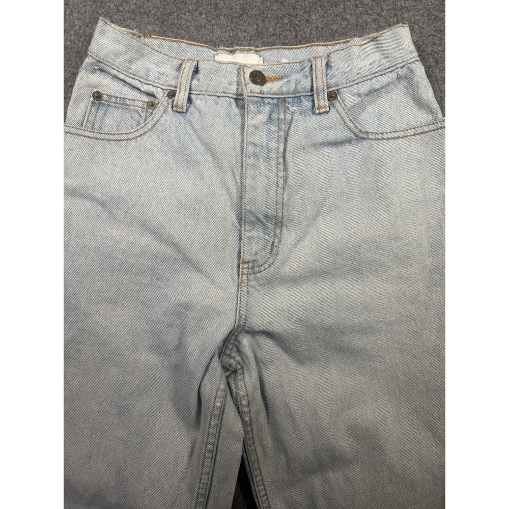 Vintage Capezio Women's High-Waisted Light Wash Mom Jeans Size 6
